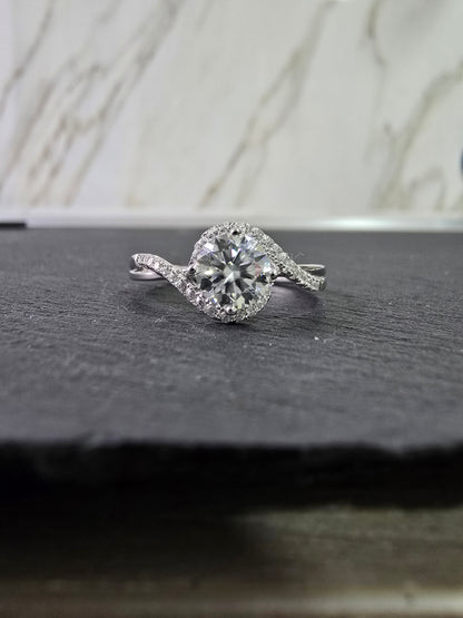 ANILLO TALLÍN MOISSANITA